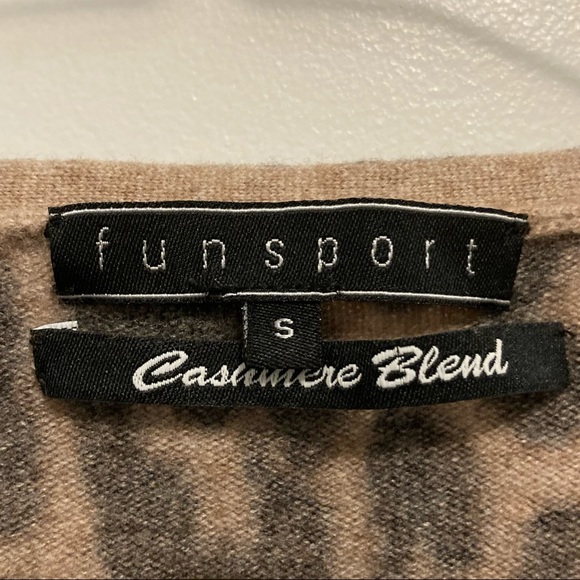 Leopard Print Cashmere Cardigan - Picture 4 of 9